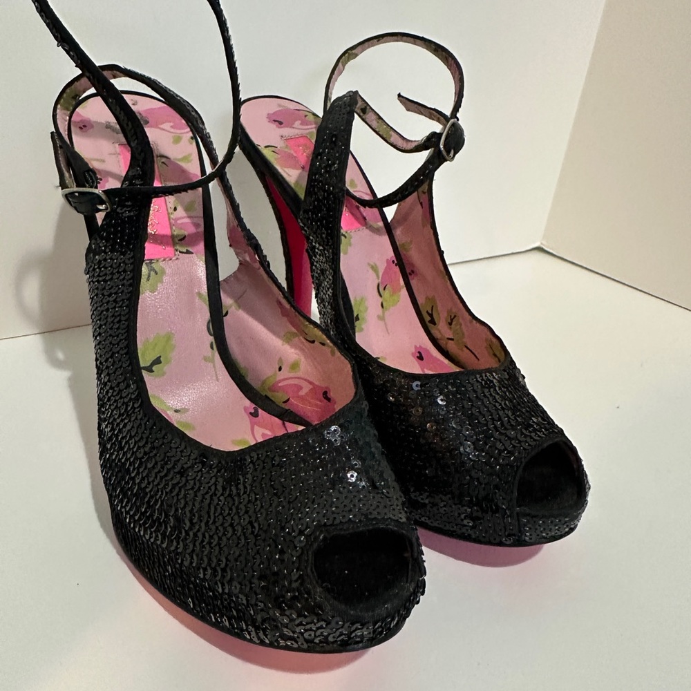 Betsey Johnson Black Sequin Slingback Heels - Picture 2 of 4